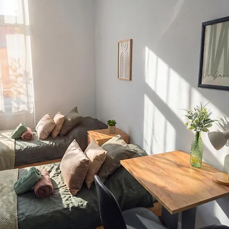 Apartment Moderne Und Komfortable 3-zimmer-wohnung In Einem Historischen Gebaeude Naehe Bahnhof Oberbarmen,
