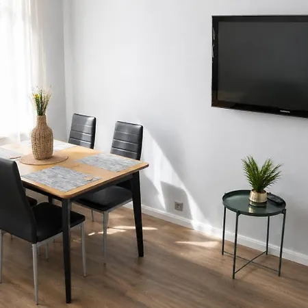 Moderne Und Komfortable 3-zimmer-wohnung In Einem Historischen Gebaeude Naehe Bahnhof Oberbarmen,