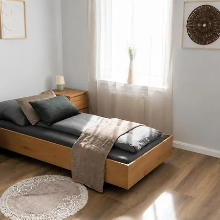 Moderne Und Komfortable 3-zimmer-wohnung In Einem Historischen Gebaeude Naehe Bahnhof Oberbarmen, Apartment Wuppertal